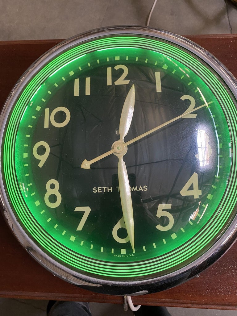 Chrome Art Deco "Chrono Lite-12" Commercial Neon Wall Clock by Seth Thomas, Cir