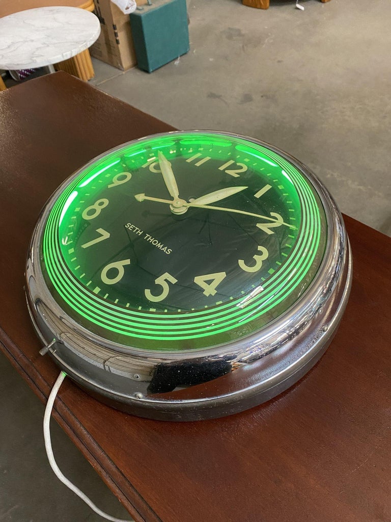 Chrome Art Deco "Chrono Lite-12" Commercial Neon Wall Clock by Seth Thomas, Cir