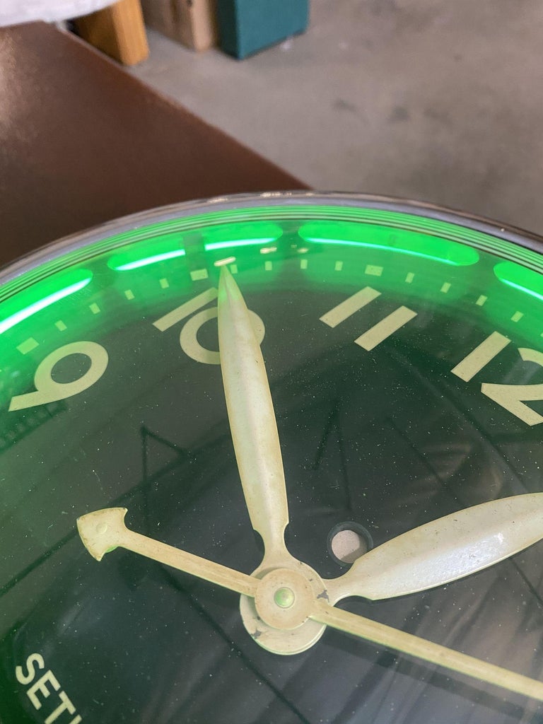 Chrome Art Deco "Chrono Lite-12" Commercial Neon Wall Clock by Seth Thomas, Cir