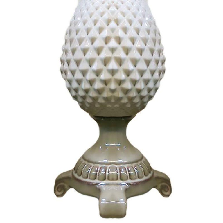 Mid-Century White Ceramic Pineapple Pedestal Lamp - Single