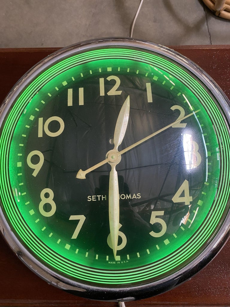 Chrome Art Deco "Chrono Lite-12" Commercial Neon Wall Clock by Seth Thomas, Cir