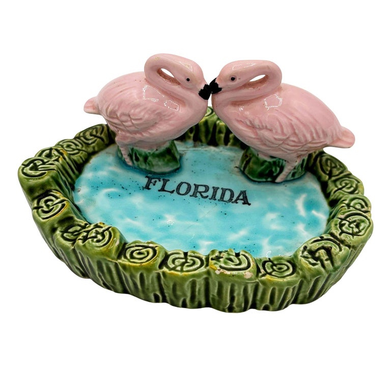 Rare Mid-century Kissing Pink Flamingo Pond Florida Ceramic Ashtray