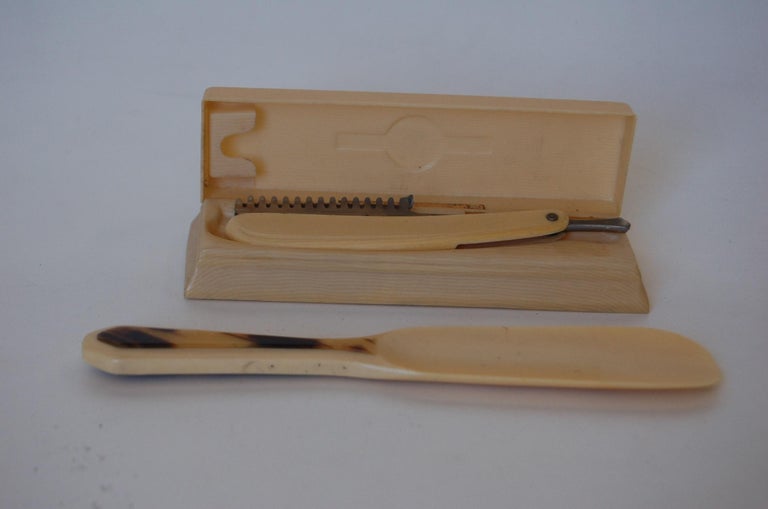 Antique 1920s Durham Duplex Straight Razor French Ivory Celluloid