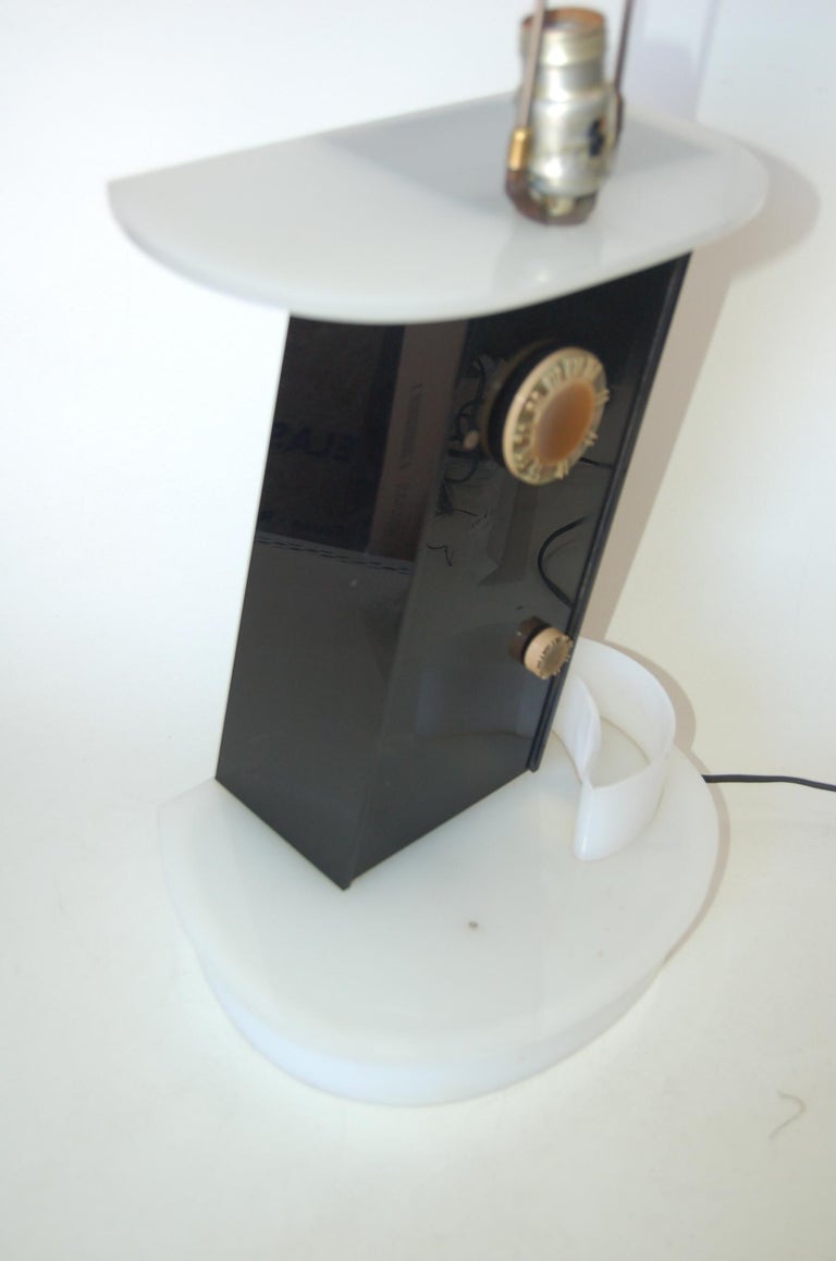 Rare Midcentury Lucite Radio Table Lamp by Moss Lighting