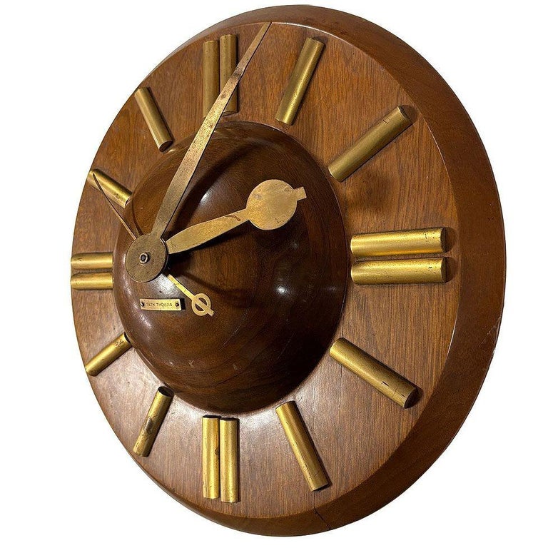 Early Mid-century "Plaza" E931-003 Wall Clock in Walnut by Seth Thomas