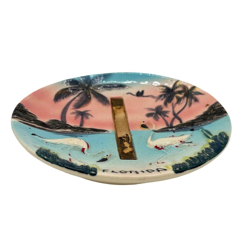 Mid-century Florida Flamingo Round Decrotive 3d Sculptural Wall Plate