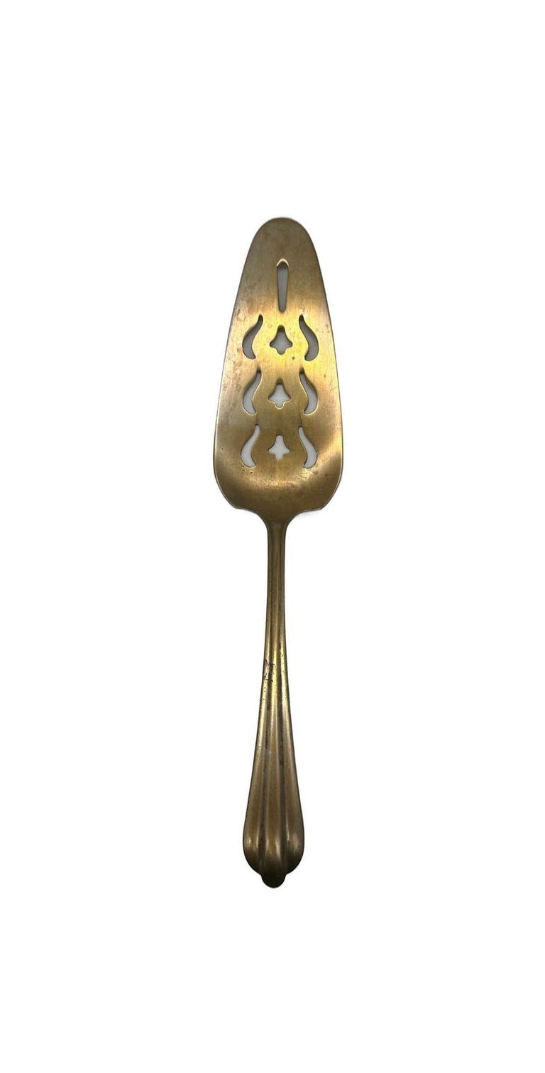 Silver Plated Rose & Leaf Pattern Pie/Cake Server by National Silver Co