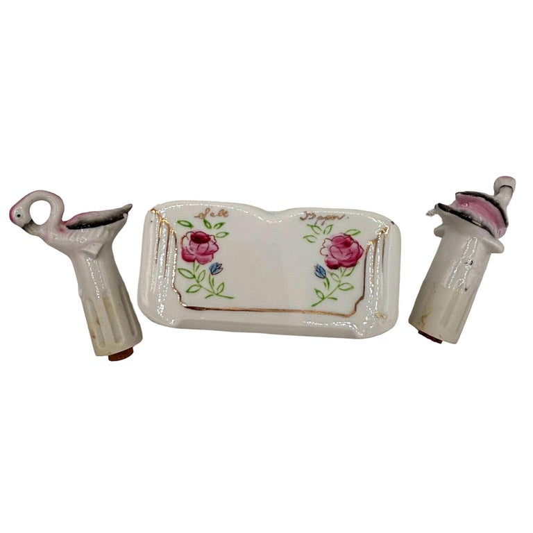 Mid-century Flamingo Ceramic Tabletop Salt & Pepper Shaker Set w/ Base