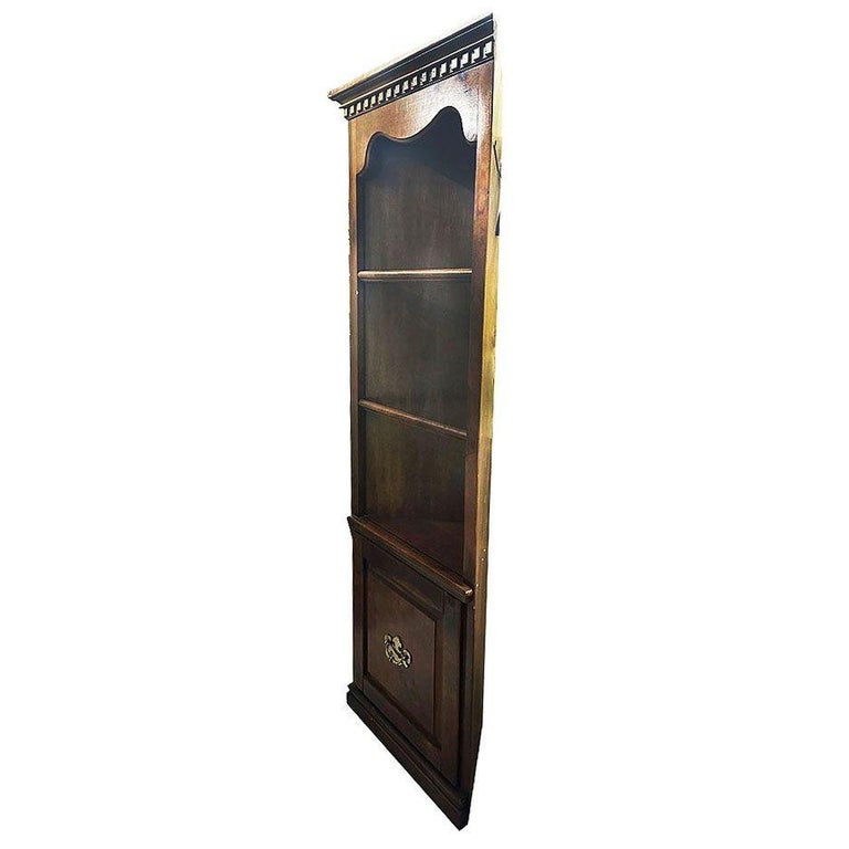 Colonial Style 4 Tier Oak Cupboard Corner Display Cabinet w/ Light