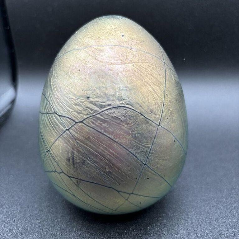 Studio Art Glas Iridescent Egg Paperweight Signed Maslach 1979