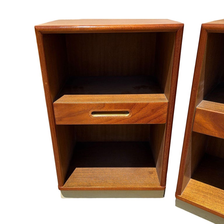 Pair of Teak and Mahogany Mid Century Nightstands by Edward Wormley for Dunbar