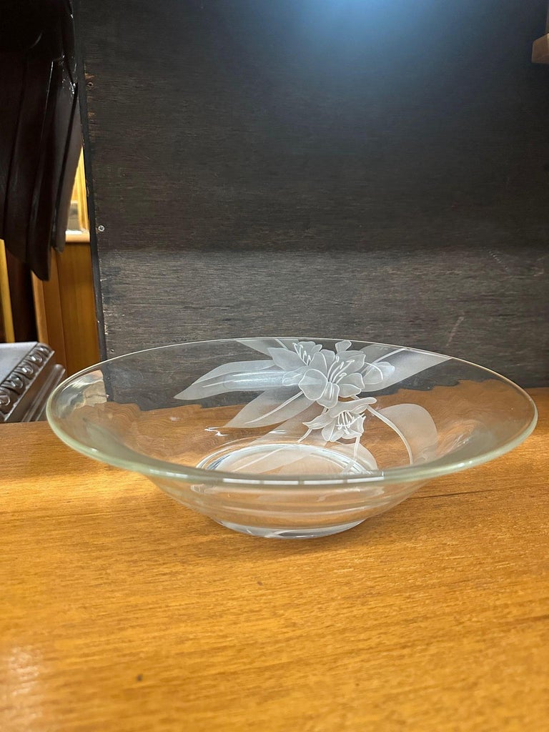 Vintage 1950's Dorothy Thorpe Etched Art Glass Hibiscus Bowl
