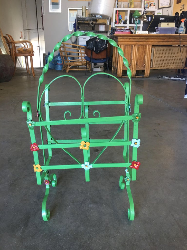 Wrought Iron Heart Floral Accent Magazine Stand