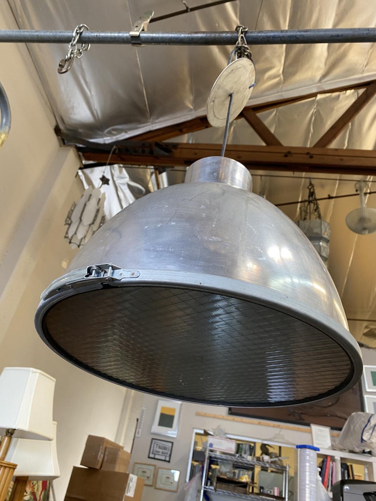Large Aluminum Industrial Pendant Light Fixture