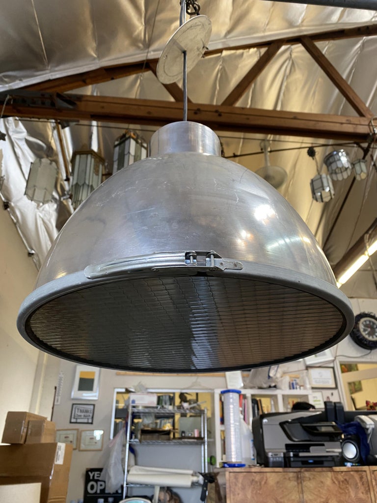 Large Aluminum Industrial Pendant Light Fixture